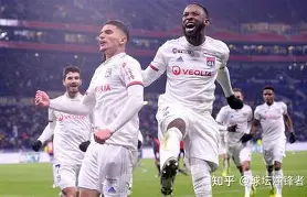 pg国际娱乐城-包含法甲赛程吃紧，曼联今晚调整名单，目标明确，数据趋势出现新变化的词条